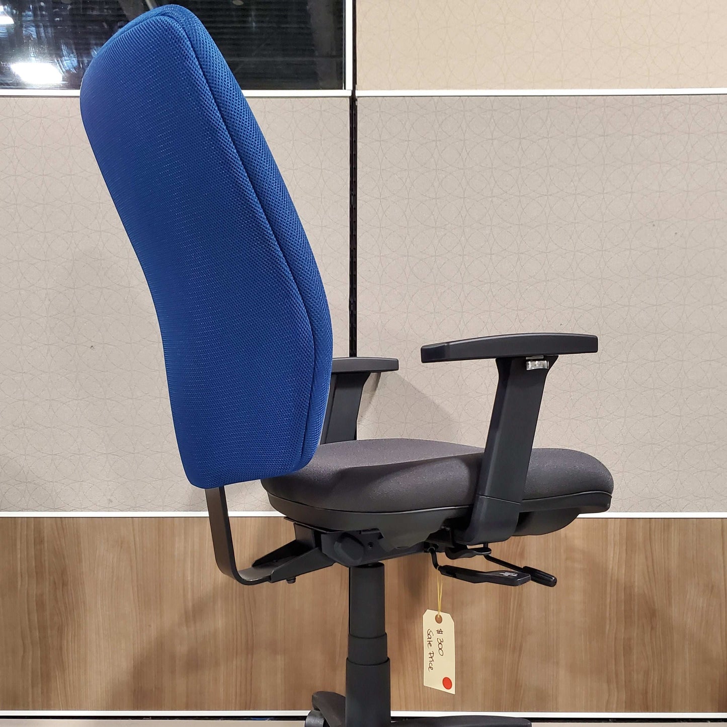 Nightingale Frio - Chairlines